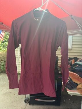 Under Armour Men's Maroon Long-Sleeve Compression Top